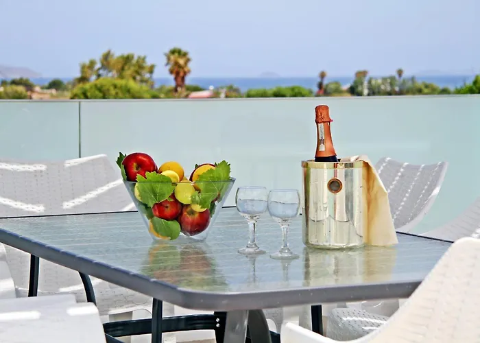 Vila Xenos 6 With A Private Pool Near The Sea Tigaki