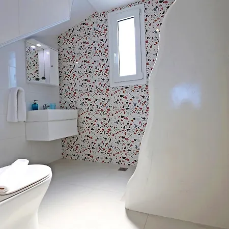 Xenos 6 With A Private Pool Near The Sea * Τιγκάκι