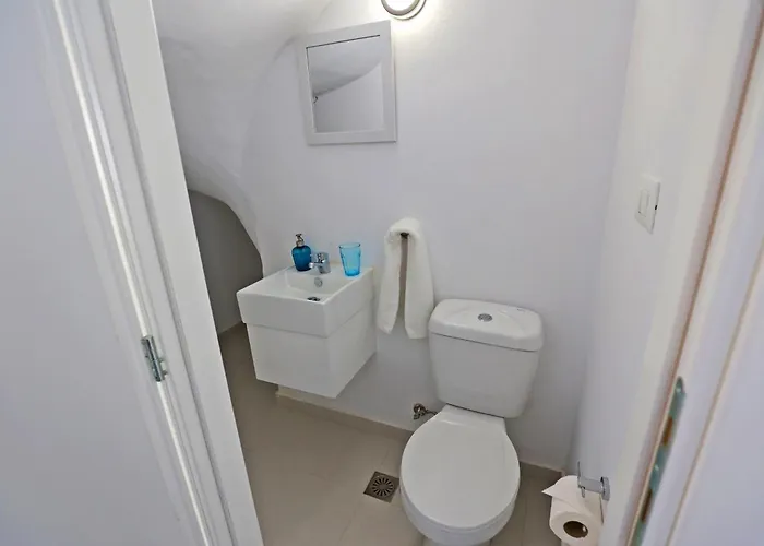 Xenos 6 With A Private Pool Near The Sea Tigaki