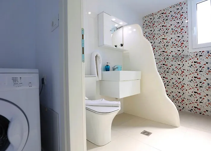 Xenos 6 With A Private Pool Near The Sea Tigaki