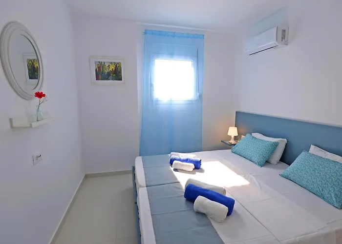 Xenos 6 With A Private Pool Near The Sea