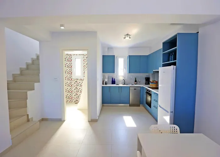 Villa Xenos 6 With A Private Pool Near The Sea